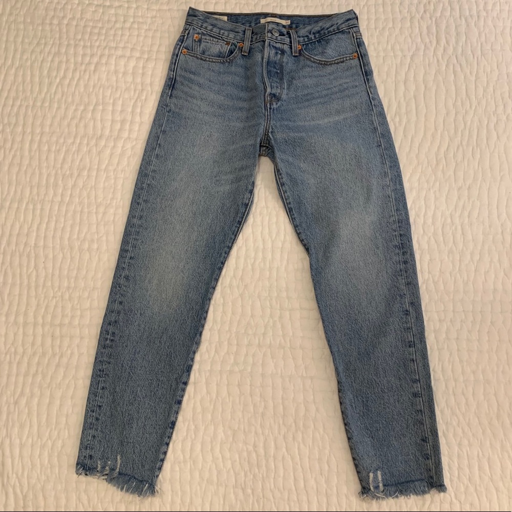 Levi’s Women Wedgie Jeans with Distressed Hem